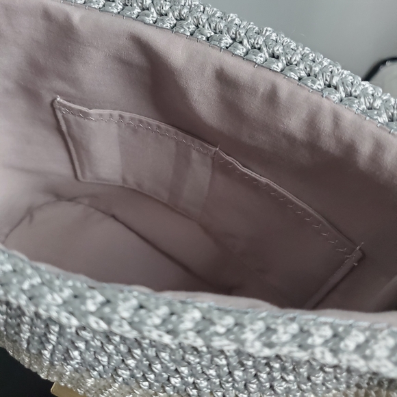 Elegant Cream and Gray Crossbody Bag - Picture 5 of 8